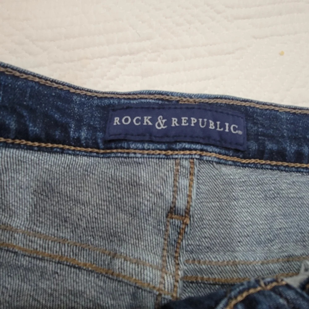 Rock & Republic Indee Distressed Jean Shorts Stretch Denim Size 6 - Picture 3 of 9